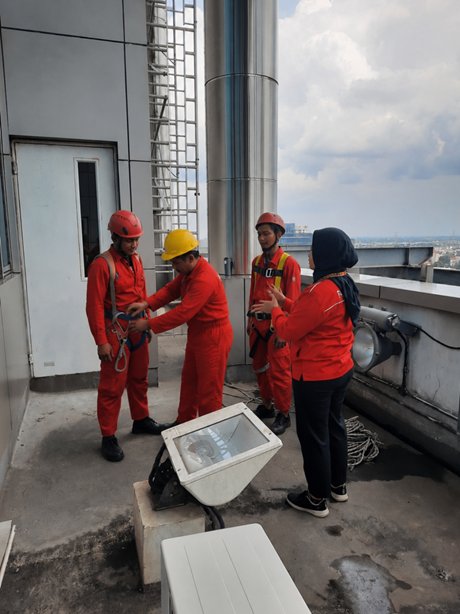 Prosedur Safety Briefing Sebelum Personel Bekerja di Ketinggian